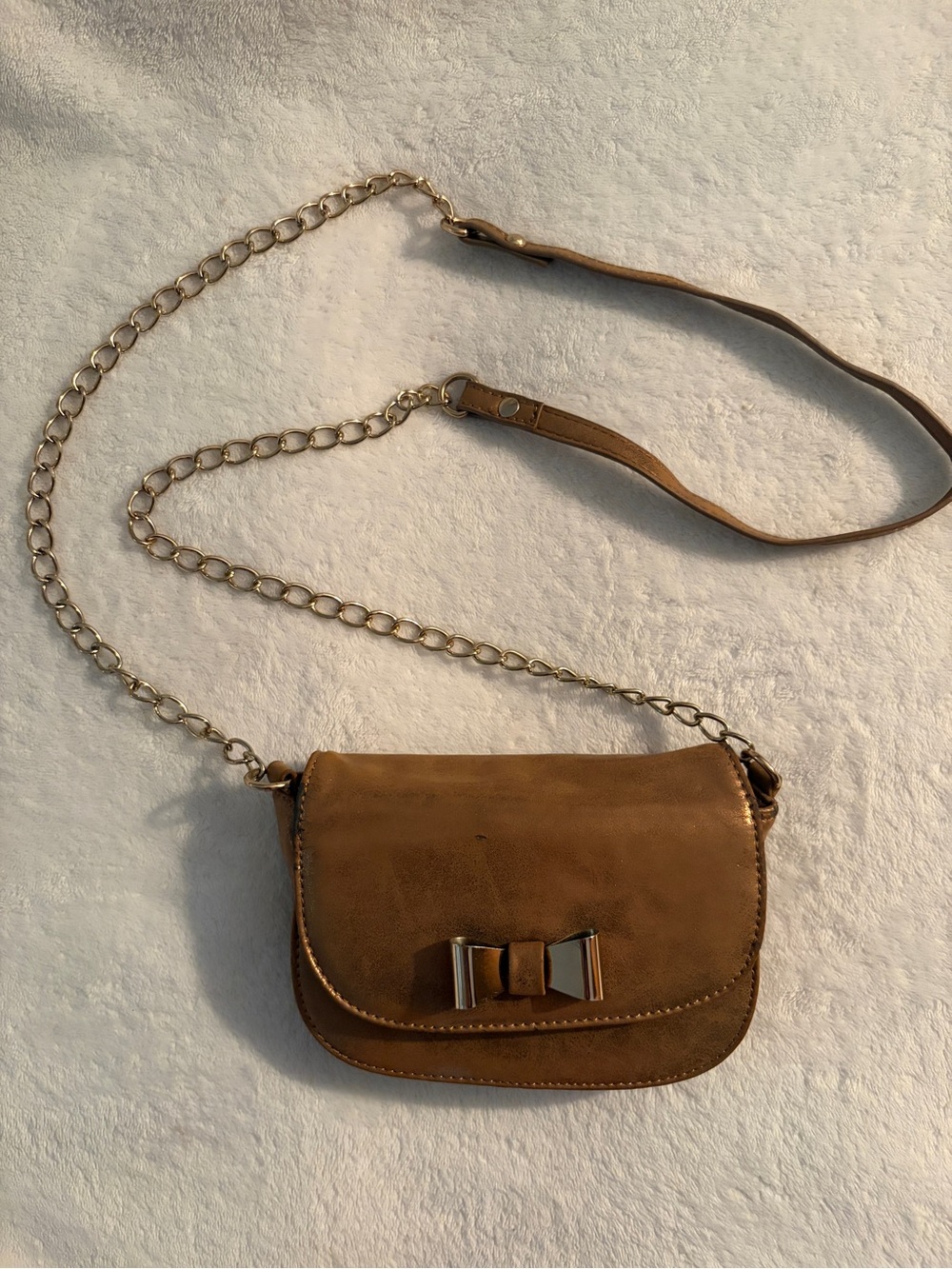 Women's Brown Crossbody Bag with Gold Chain and Bow Accent